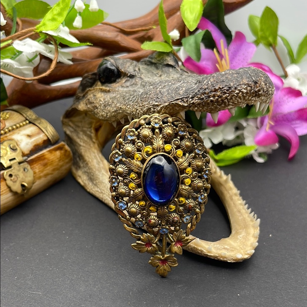 Vintage filigree dress/Fur Clip